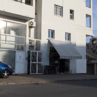 Ground floor shop for sale with 126m2 and mezzanine in very good location in Larnaca.