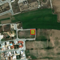703 m2 residental plot in Oroklini