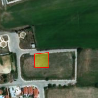 668 m2 residental plot in Oroklini