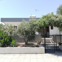 Spacious 3 bed Bungalow in Livadia area